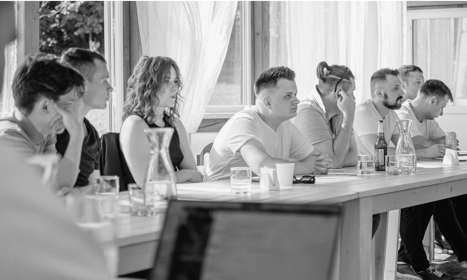 Team arbeitet remote, um Probleme zu lösen